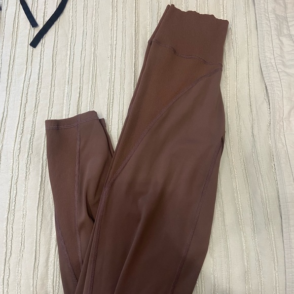 OFFLINE BY AERIE LEGGINGS - Picture 2 of 3